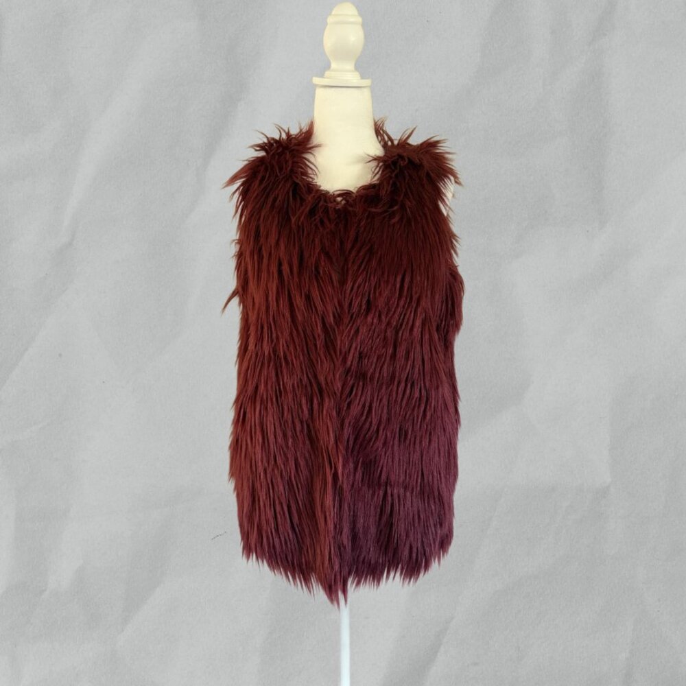 Romeo & Juliet Couture Faux Fur Vest Lined Burgundy Size Medium 100% Acrylic